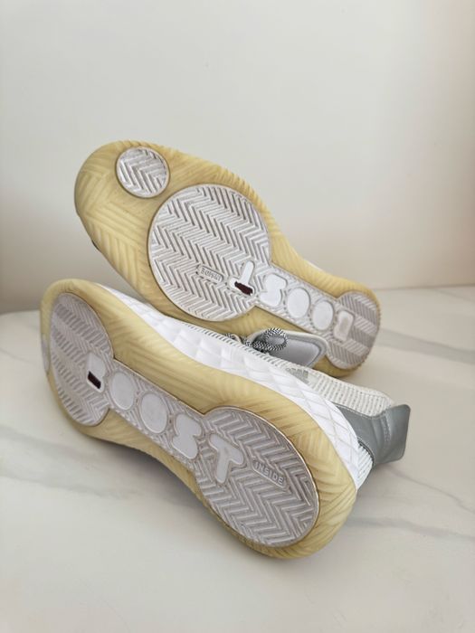 Баскетбольні кросівки adidas  48р