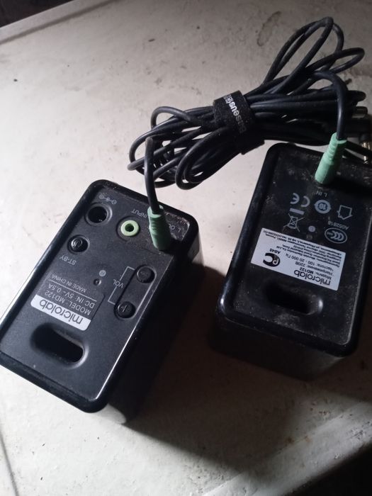 Музыкальные колонки.