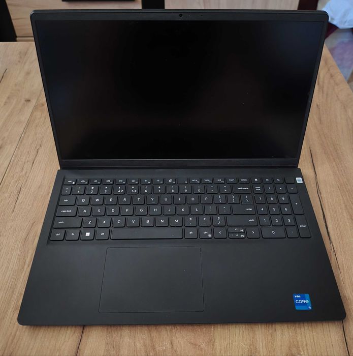 Laptop Dell Vostro 3510 | 16 GB RAM | SSD 512 GB | Windows 11 Pro | Stan BDB + Ładowarka