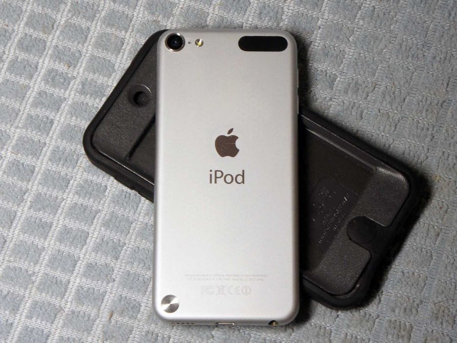 iPod Touch 5G 64Gb, нова батарея, чохол Otterbox