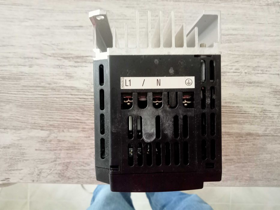 Inversor de Frequência Omron JX-AB004