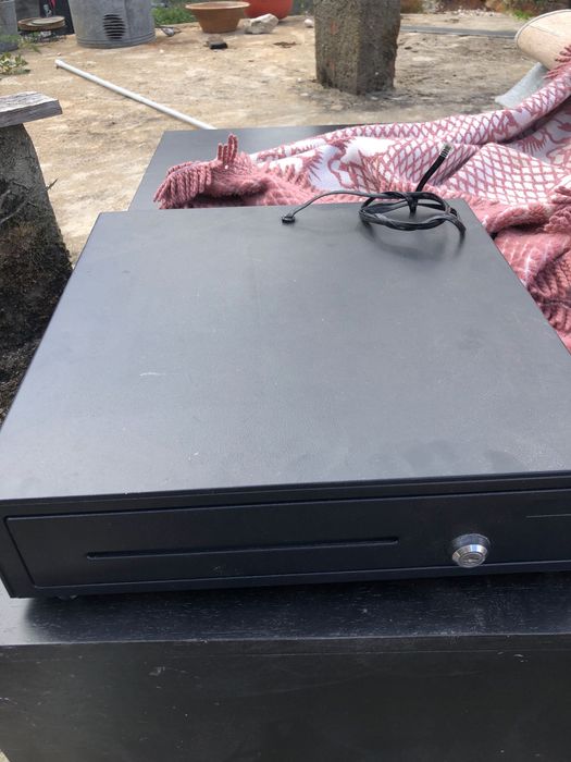 Gaveta registadora nova