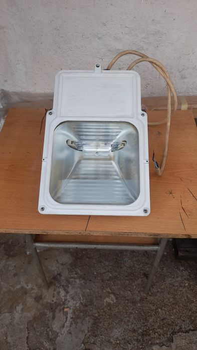 Olofote em aluminio,de halogéneo