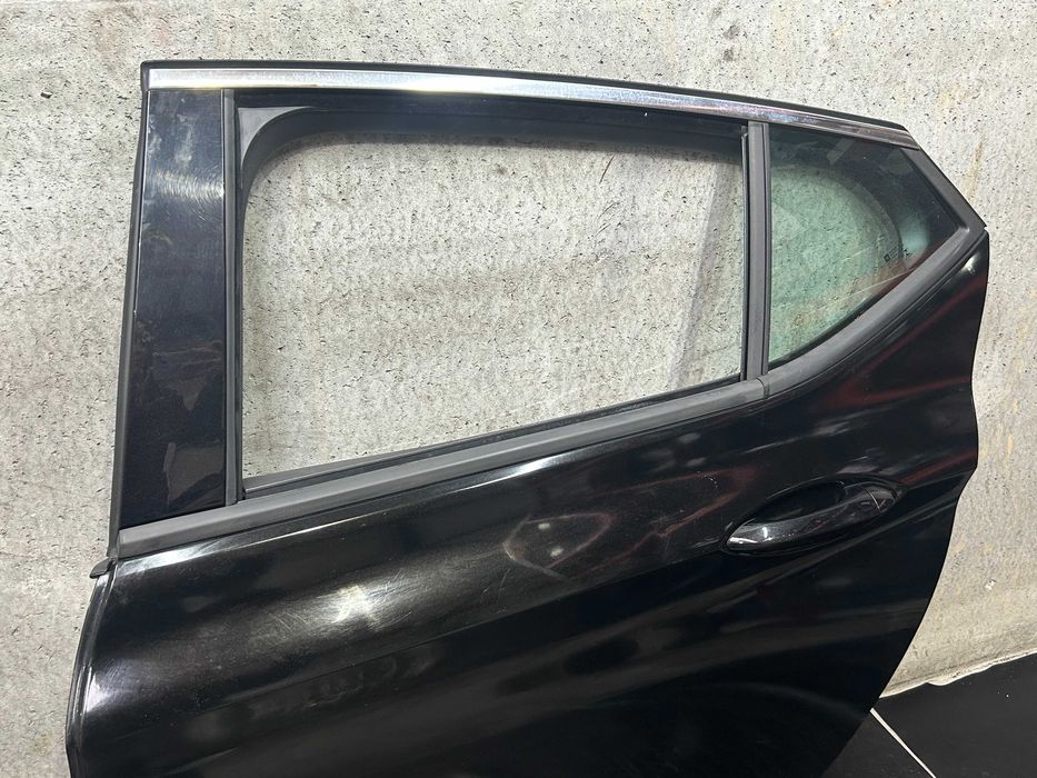 Porta traseira esquerda Opel Astra K (2016)