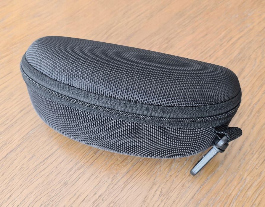 Etui Na Okulary Przeciwsłoneczne Zapinane Twarde Mocne