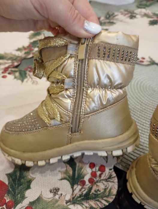 Продам дитяче взуття стан 10/10