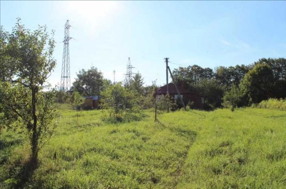 Продам земельну ділянку на трасі до Буковелю Н09. 60 соток. Два фасади