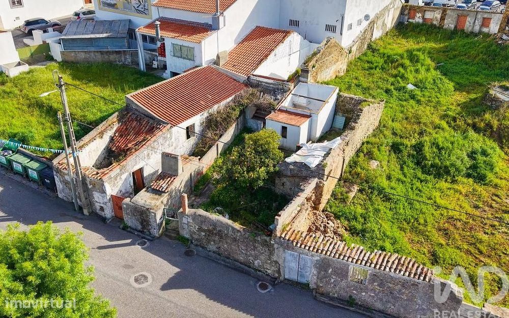 Terreno para construção em Azueira e Sobral da Abelheira de 301,00 m2