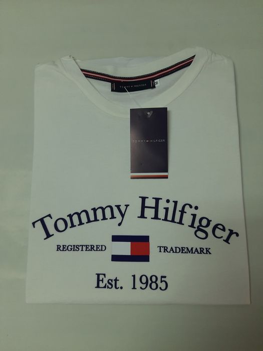 T-shirt armani , gucci , givenchy,the north face , etc..