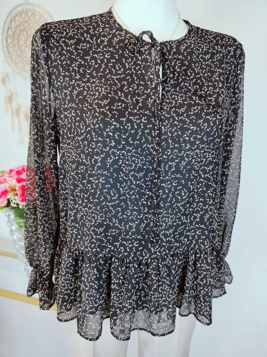 Czarna elegancka bluzka Reserved w rozmiarze S 36 z długim rękawem