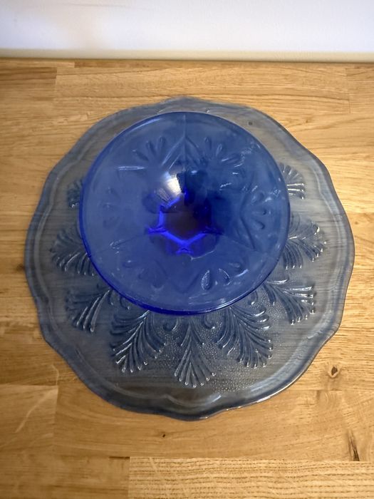 Ząbkowice patera kobaltowa tortownica liść kobalt