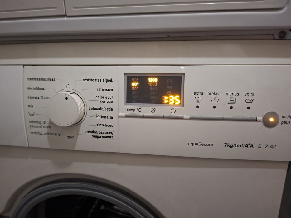 Máquina de lavar roupa Siemens
