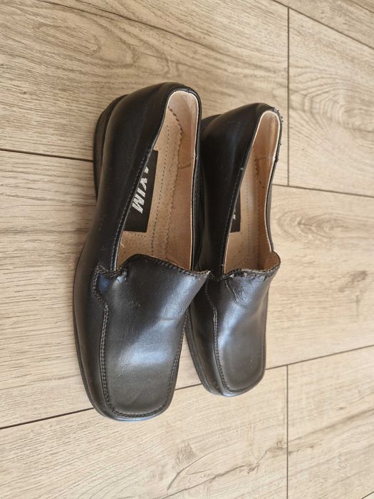 Mokasyny w kolorze ciemnym