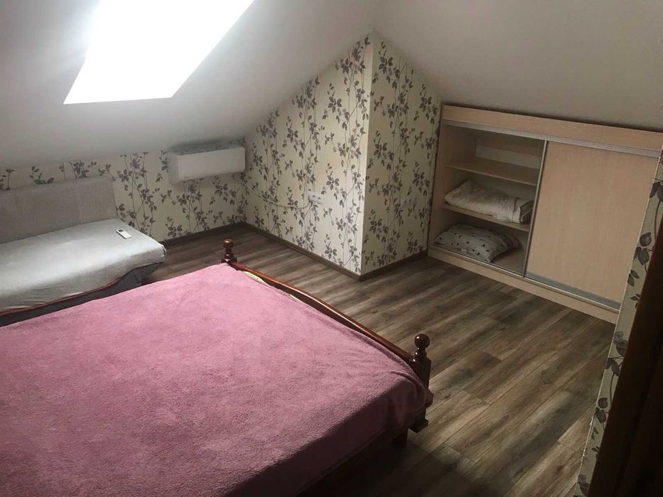 Двох поверхові Апартаменти в смт.Шацьк з кондиціонерами. вул.Вересова 13