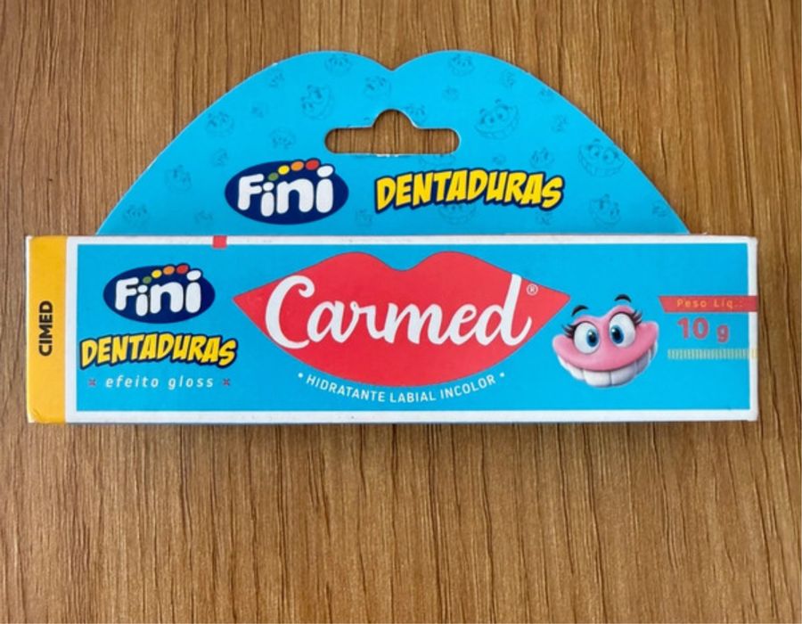 Carmed brilho labial