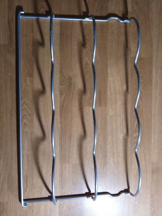 Metalowy stojak na wino, półka na butelki Ikea