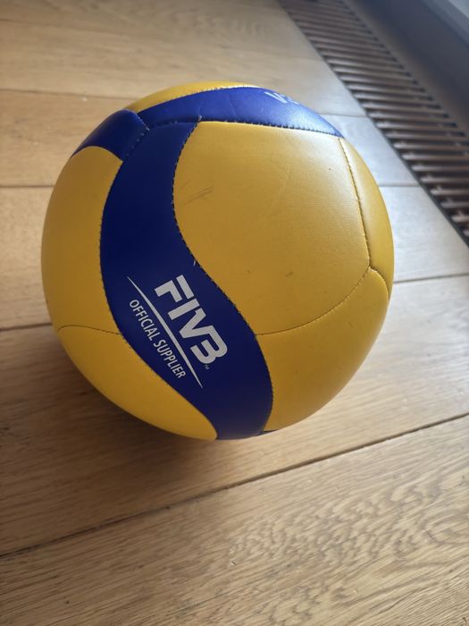 Jak nowa piłka siatkowa Mikasa V370W