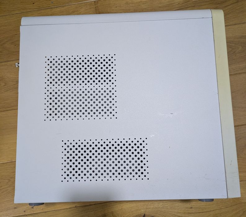 Комп'ютерний корпус mini АТХ ASUS