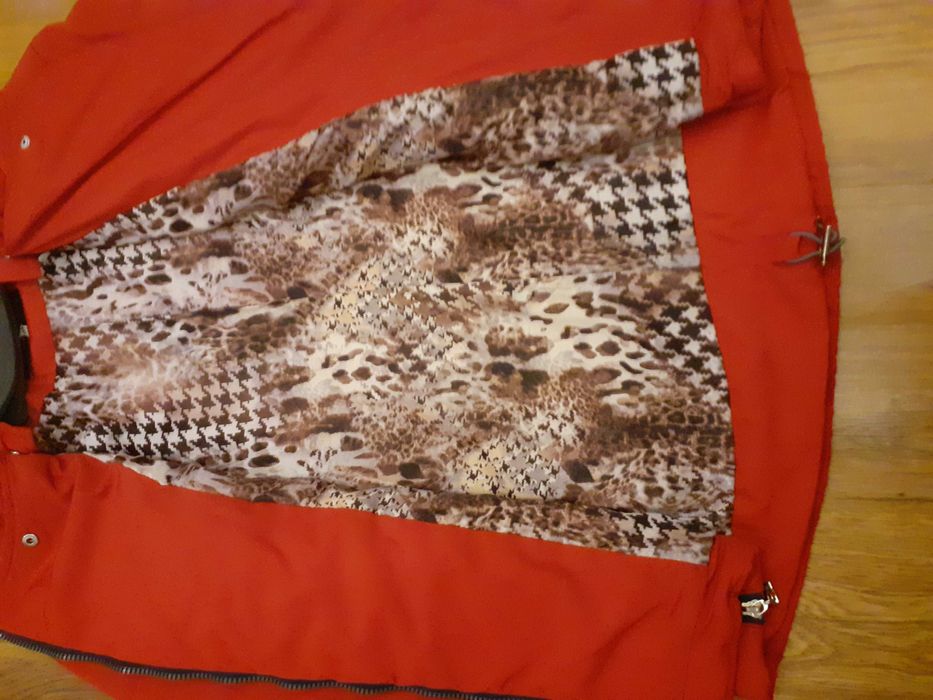 Курточка жіноча демісезонна