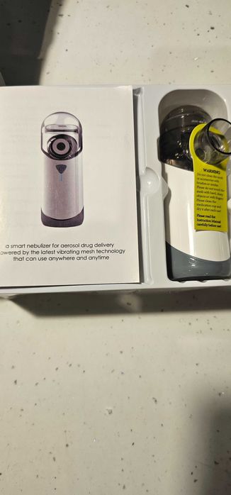 Nebulizator inhalator przenośny.