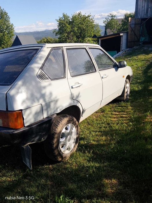 Автомобіль ВАЗ 2109