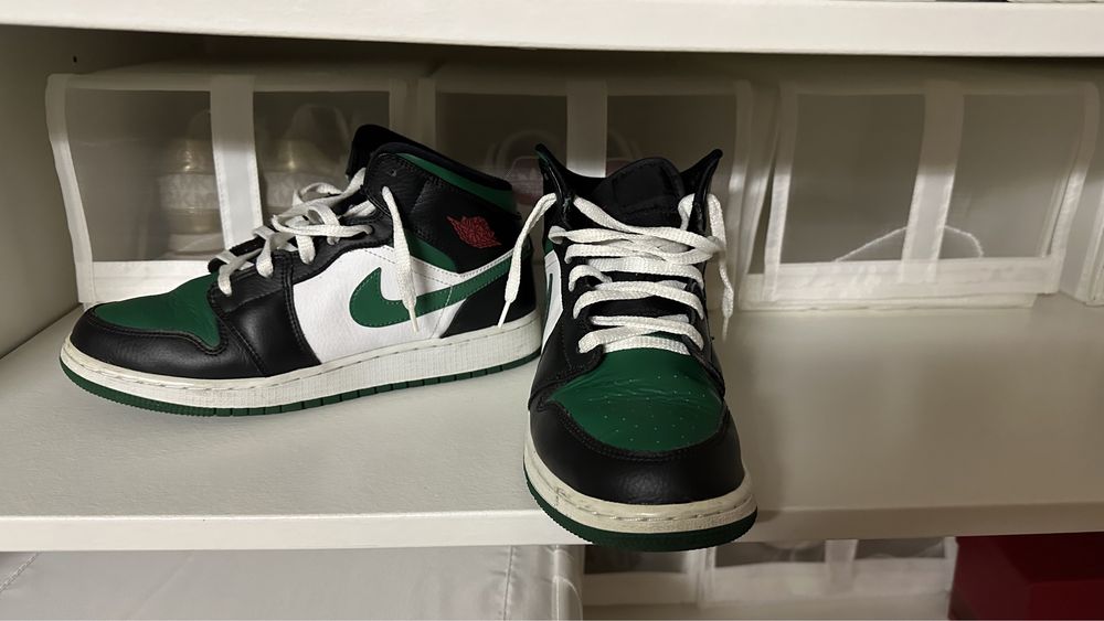 Jordan 1 Mid verde pinheiro
