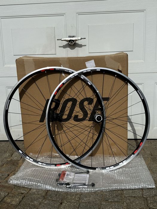 Shimano Tiagra WH-R501 622x15c komplet kół do kolarzówki/szosy/koła szosowe/koła do roweru