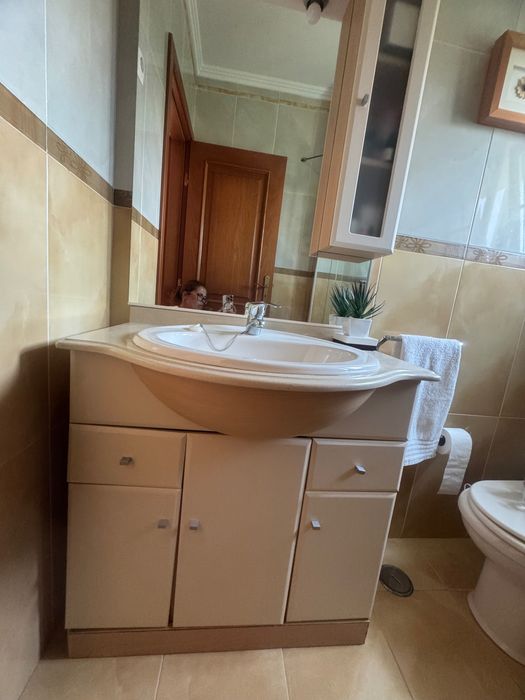 Móvel de WC com espelho incluído