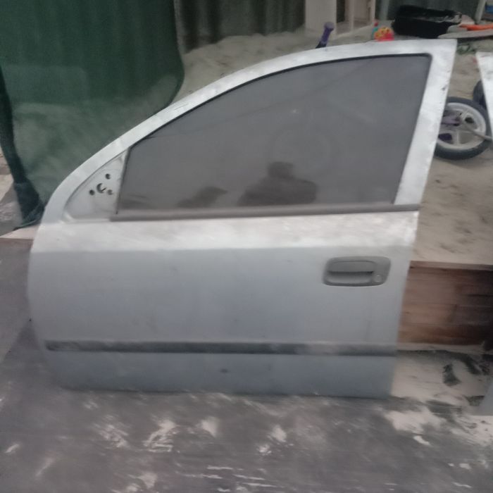 Продам двери Опель астра Джи