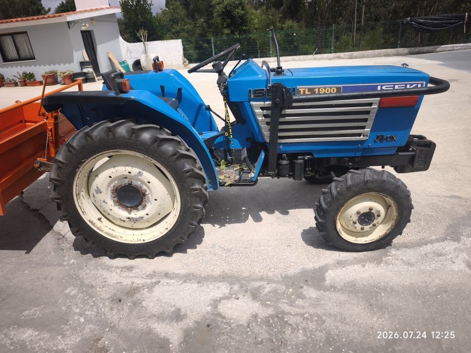 Trator Iseki T1900 4x4