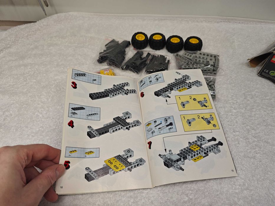 Lego Technic 8816 "Off-Road Rambler"; 1994; [80]