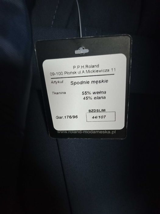 Nowy garnitur Roland 176/96