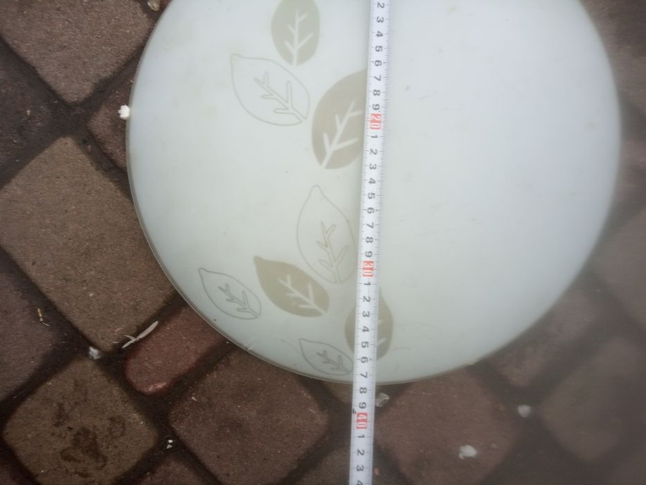 Світильник на три лампочки.