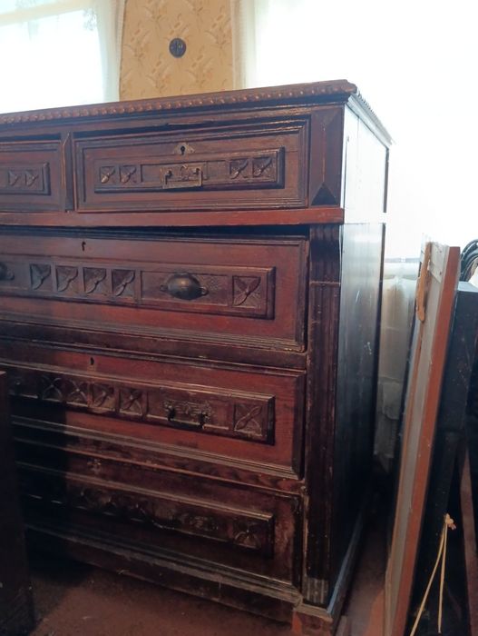 Комод антикварный