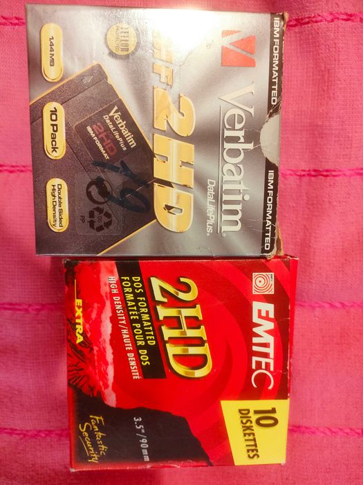 Продам фірмові дискети Floppy disk 3,5 \ 1,44 для компютера  1 коробкА