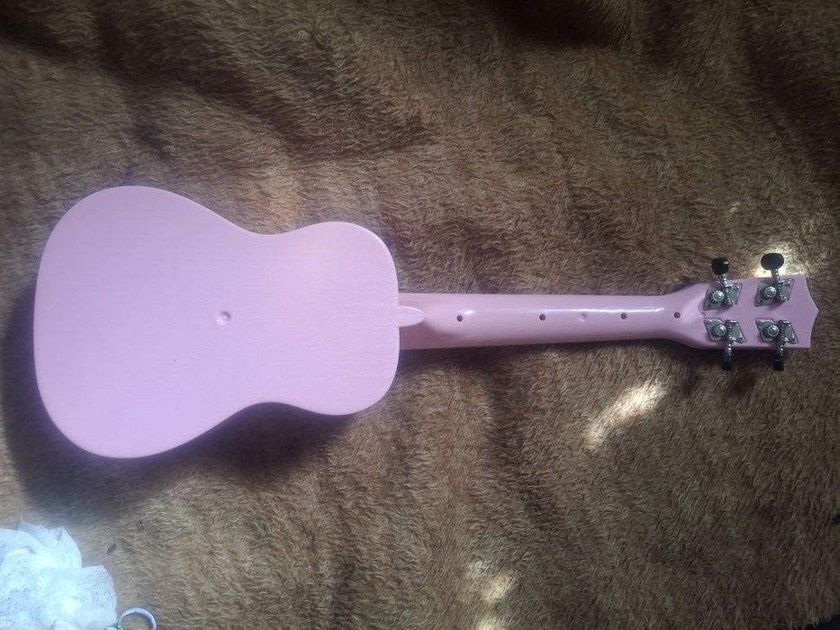 Акулеле Rockstar