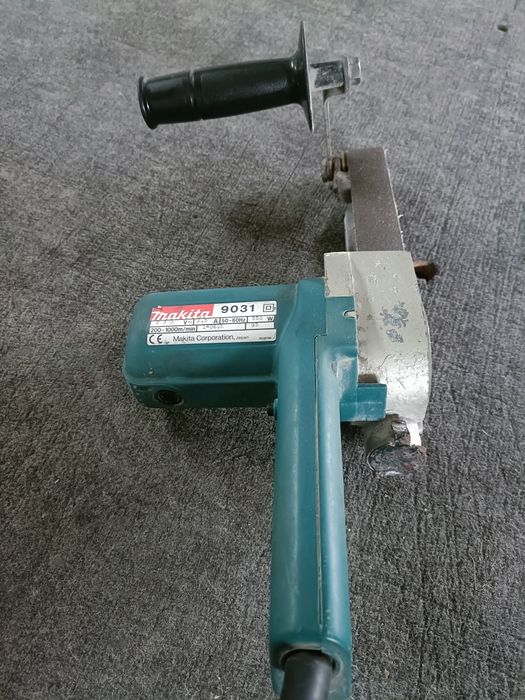Lixadeira de cinta Makita