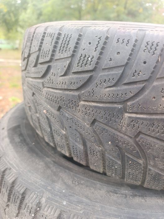 продам шини 205,60,r16