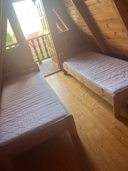 Łóżko sosnowe używane 90x200