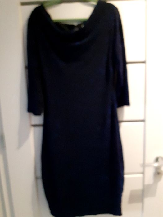Granatowa sukienka z połyskiem..Wysyłka gratis