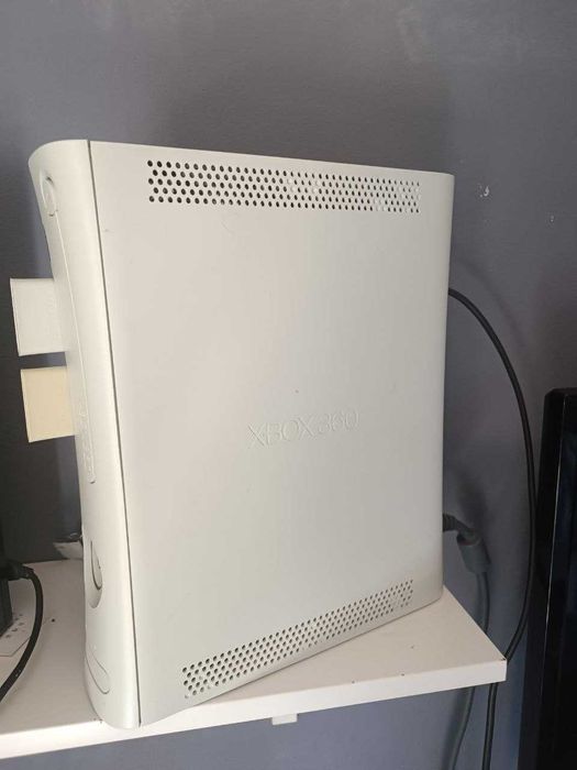 Xbox 360 Fat Jasper 500GB com RGH (+75 Jogos)