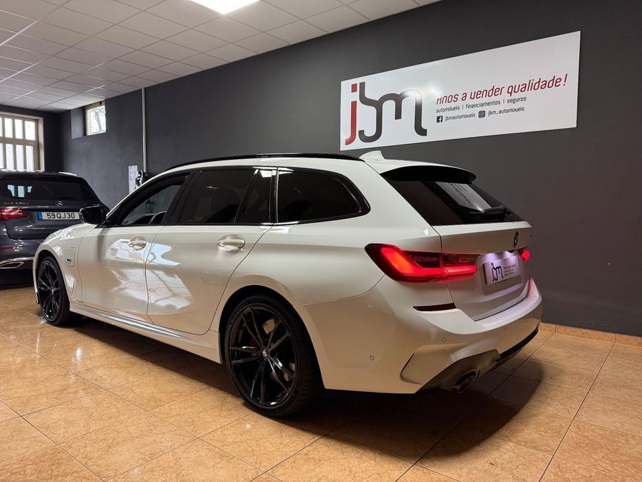 BMW 330 e Pack Desportivo M Auto