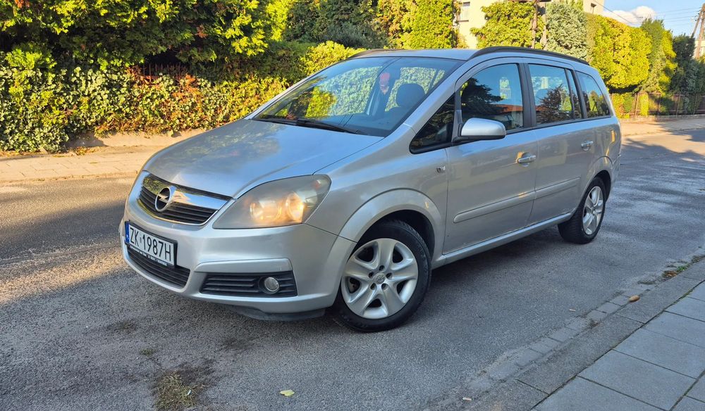 Opel Zafira 7-osobowy zadbany hak Poznań