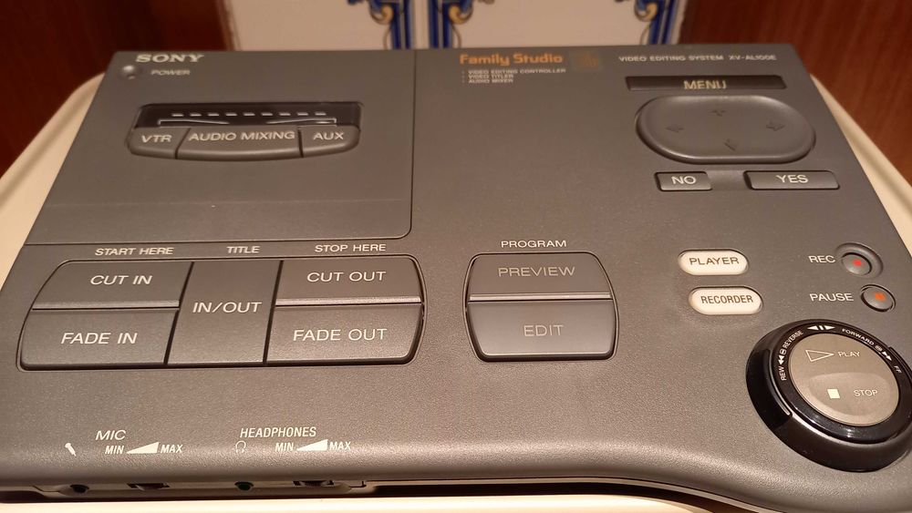 Sistema de edição de video/audio "Family Studio SONY XV-AL100E"