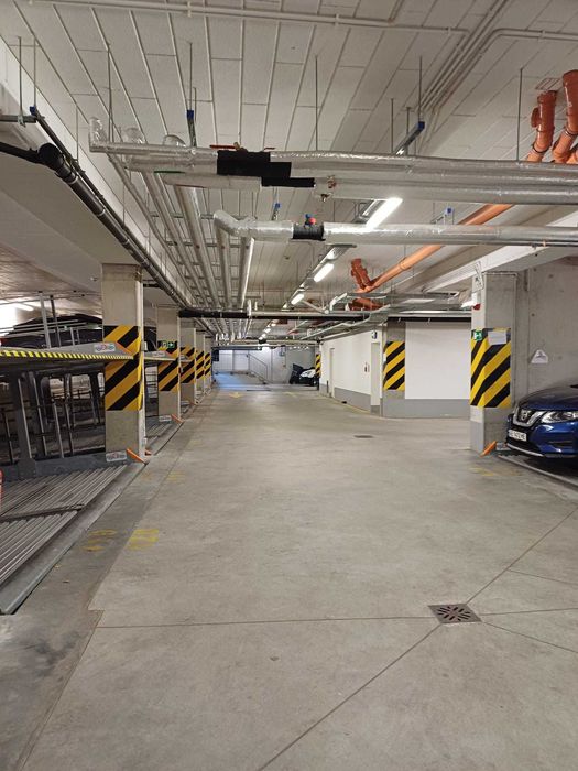 Miejsce postojowe w hali garażowej, CENTRUM, ul. Bóżnicza, Poznań