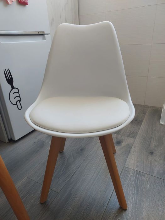 Conjunto de mesa e cadeiras de cozinha