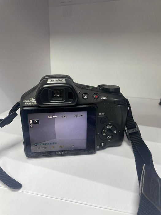 Фотоапарат Sony DSC-HX200