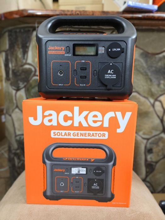 Jackery explorer 240