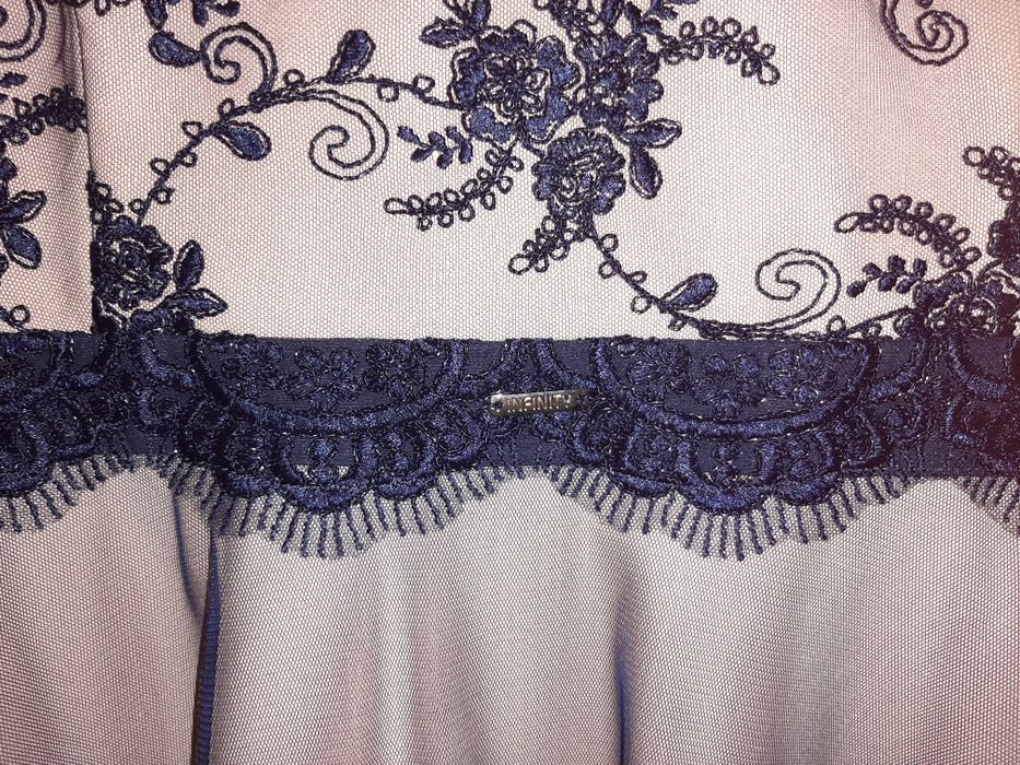 Sukienka koronkowa 52