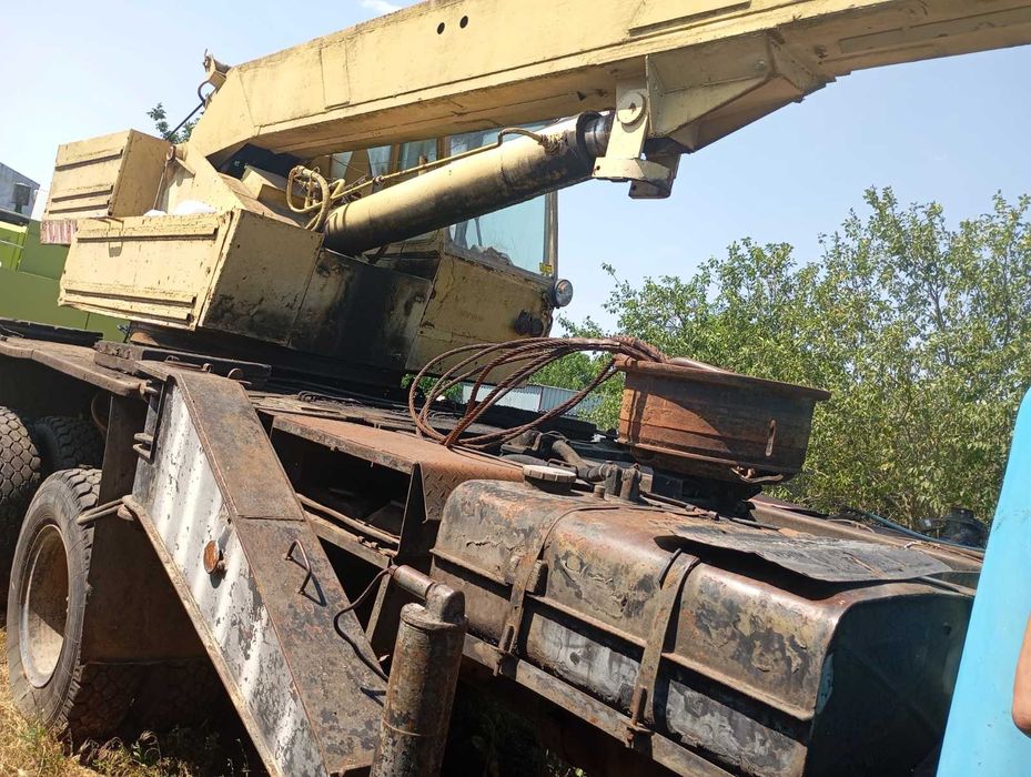 Продам автокран ЗИЛ 133 ГЯ